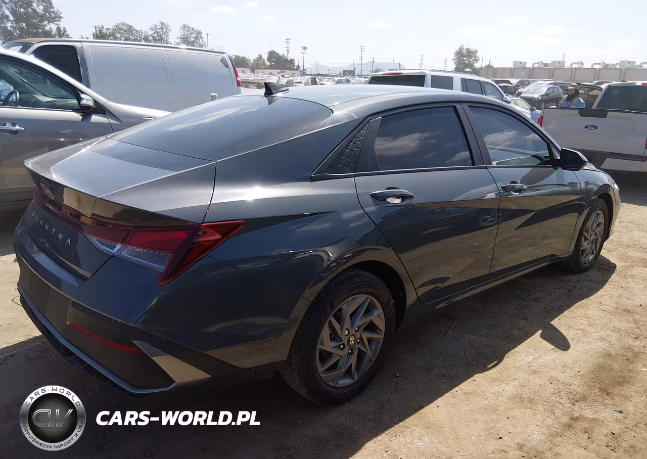 2024 Hyundai Elantra Sel VIN:KMHLM4DG5RU804649 - 4