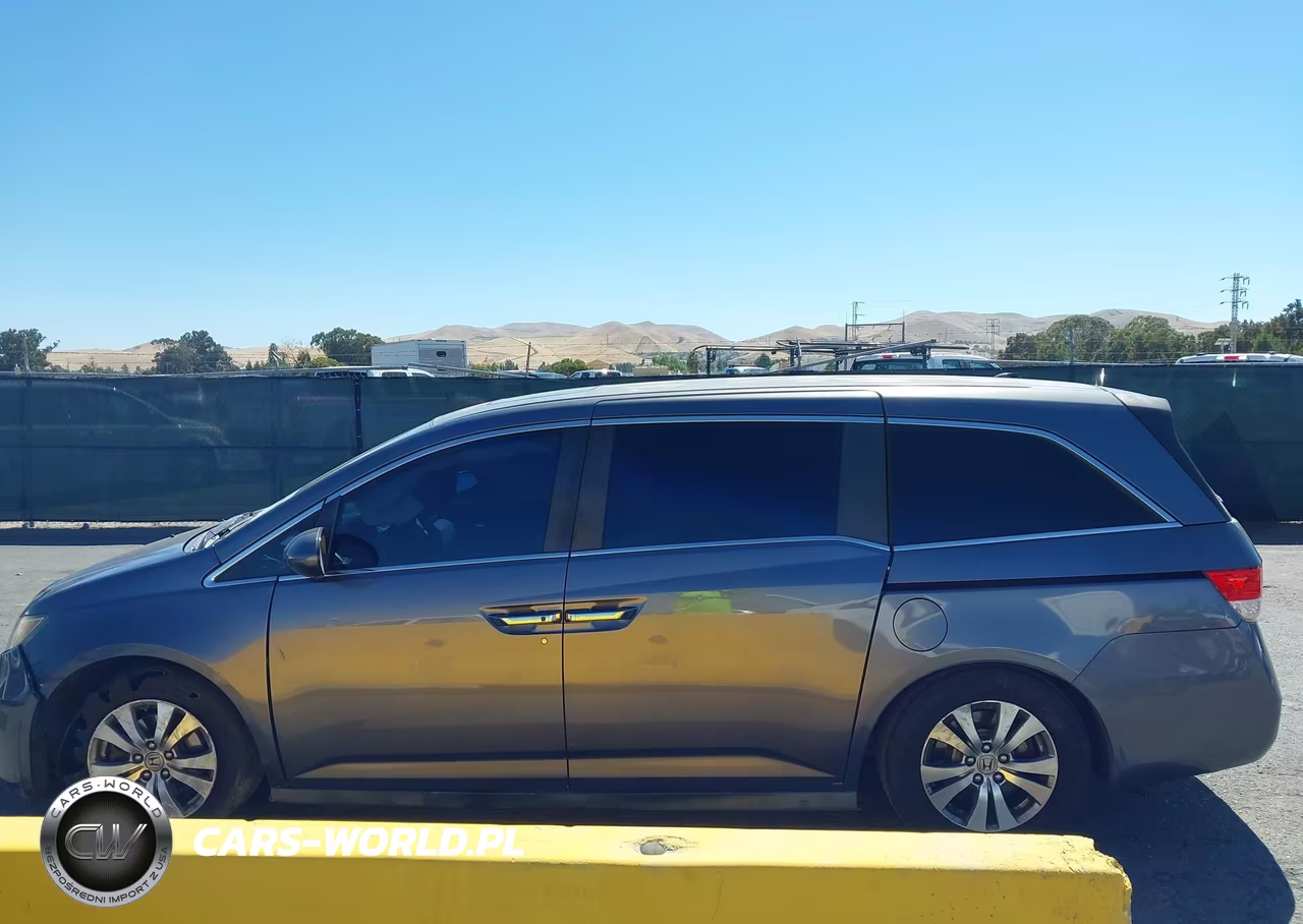2015 Honda Odyssey Ex-L VIN:5FNRL5H67FB067600 - 14