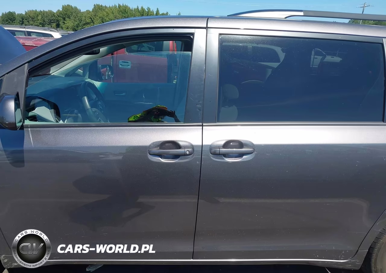 2017 Toyota Sienna Le 8 Passenger VIN:5TDKZ3DC5HS898902 - 14