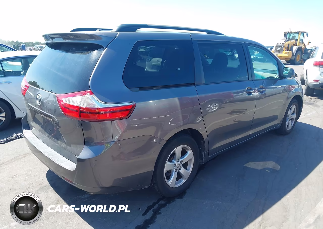 2017 Toyota Sienna Le 8 Passenger VIN:5TDKZ3DC5HS898902 - 4