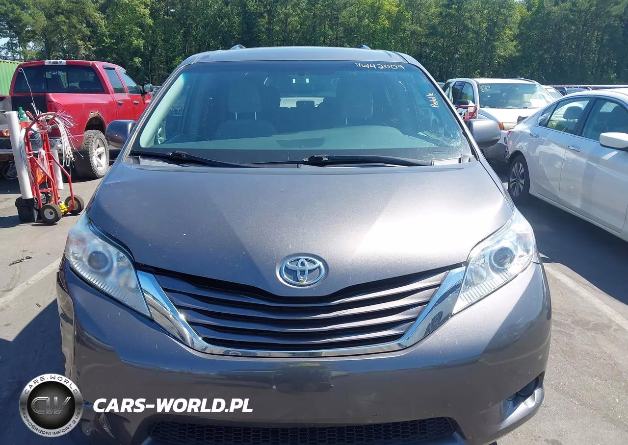 2017 Toyota Sienna Le 8 Passenger VIN:5TDKZ3DC5HS898902 - 6