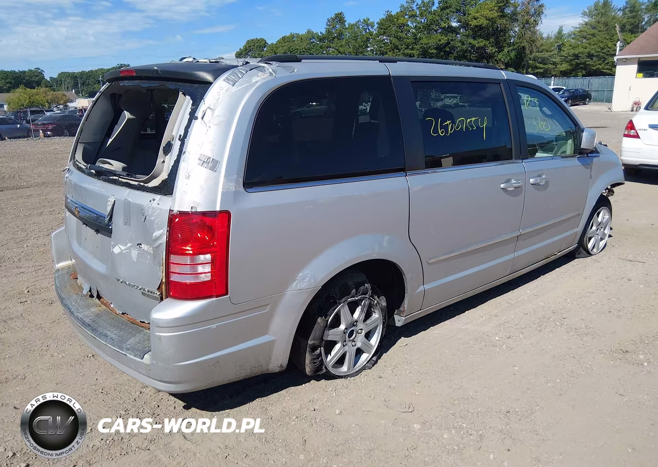 2010 Chrysler Town & Country Touring VIN:2A4RR5D15AR319263 - 4