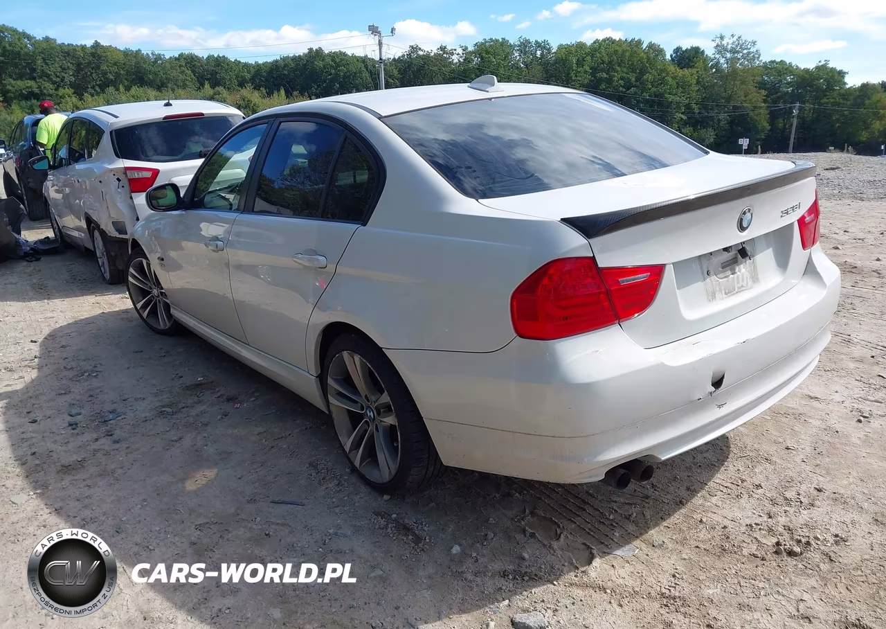 2011 BMW 328I xDrive VIN:WBAPK5G55BNN28191 - 3