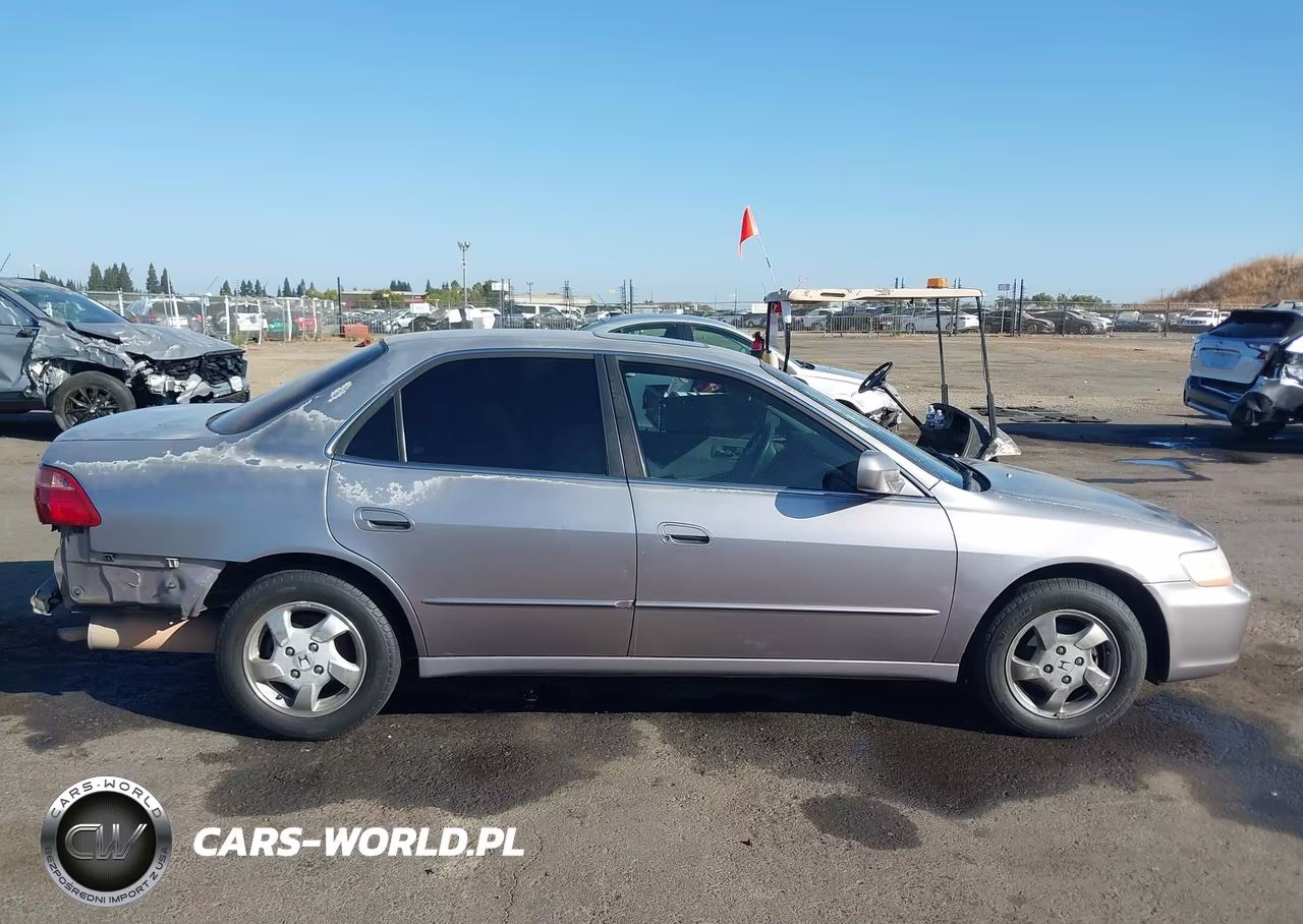 2000 Honda Accord 2.3 Ex VIN:1HGCG6678YA077352 - 13