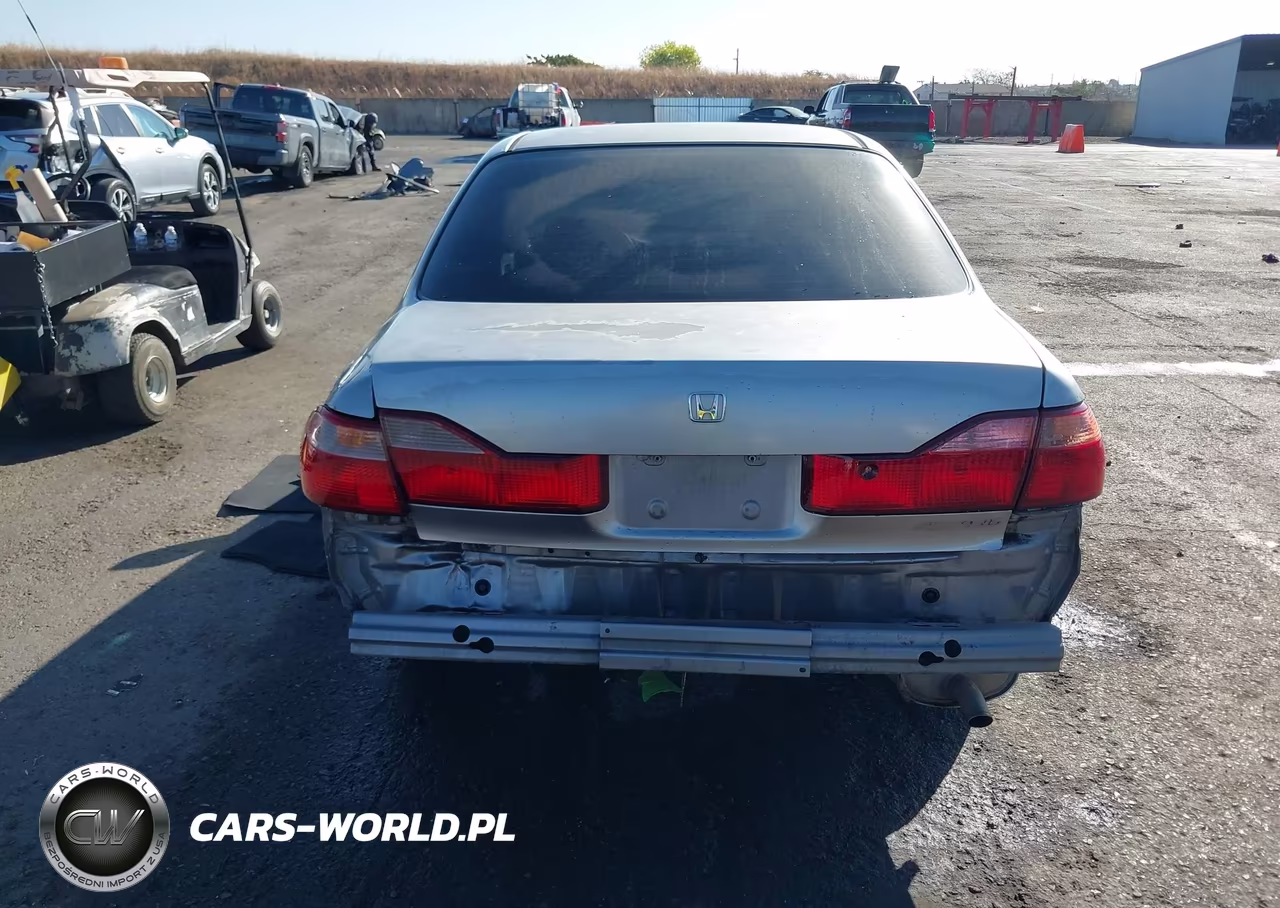 2000 Honda Accord 2.3 Ex VIN:1HGCG6678YA077352 - 16