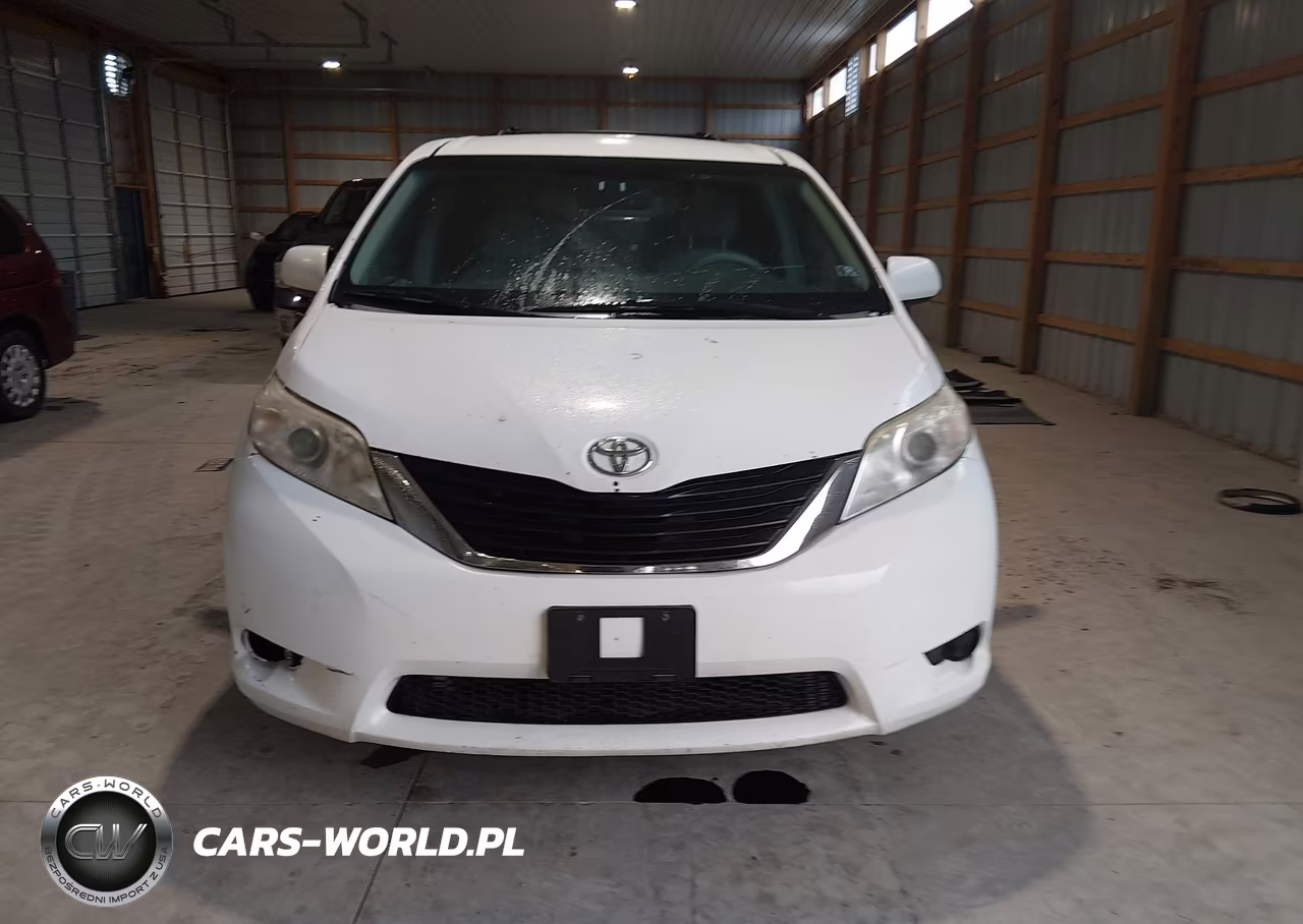 2012 Toyota Sienna Le V6 8 Passenger VIN:5TDKK3DC1CS258263 - 12