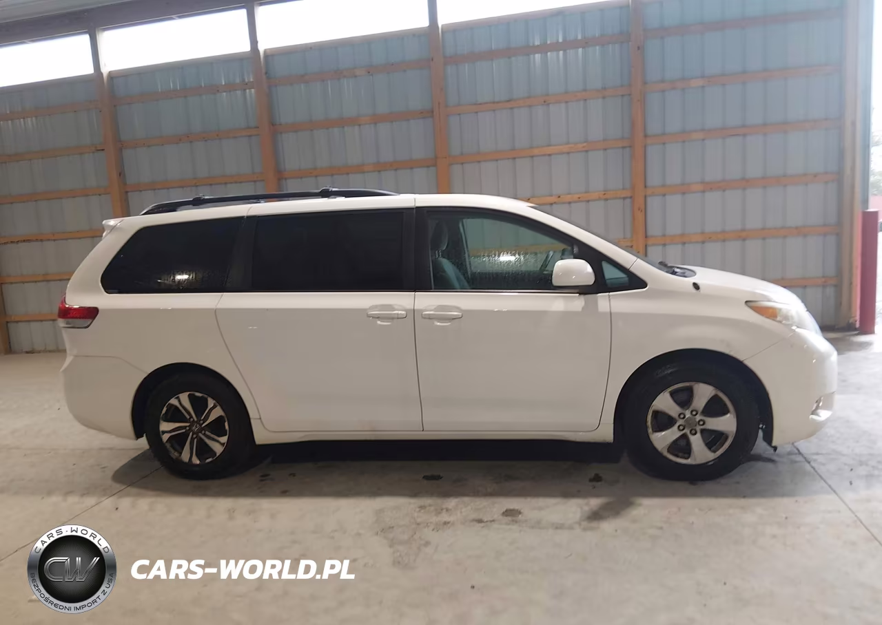 2012 Toyota Sienna Le V6 8 Passenger VIN:5TDKK3DC1CS258263 - 13