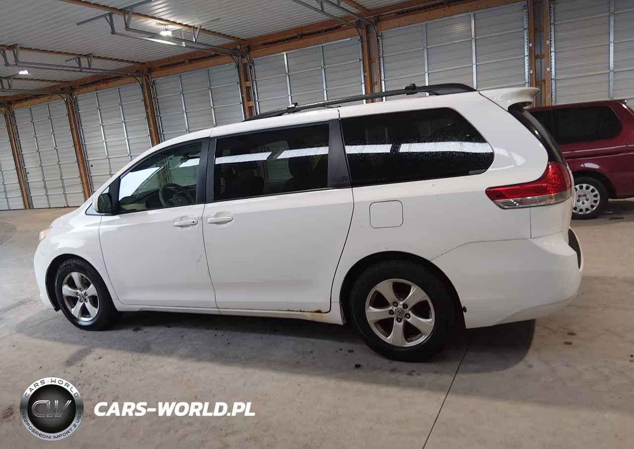 2012 Toyota Sienna Le V6 8 Passenger VIN:5TDKK3DC1CS258263 - 14