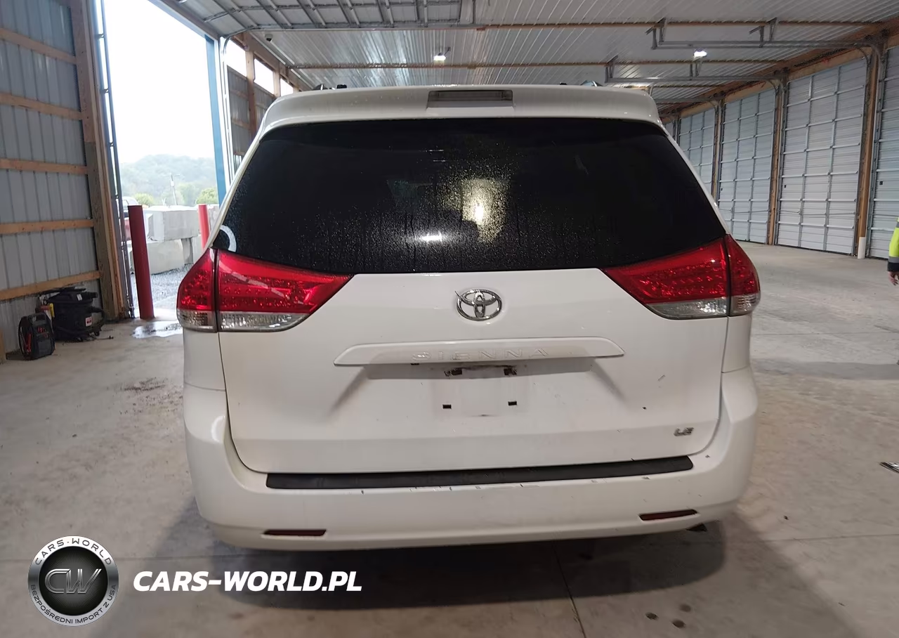 2012 Toyota Sienna Le V6 8 Passenger VIN:5TDKK3DC1CS258263 - 16