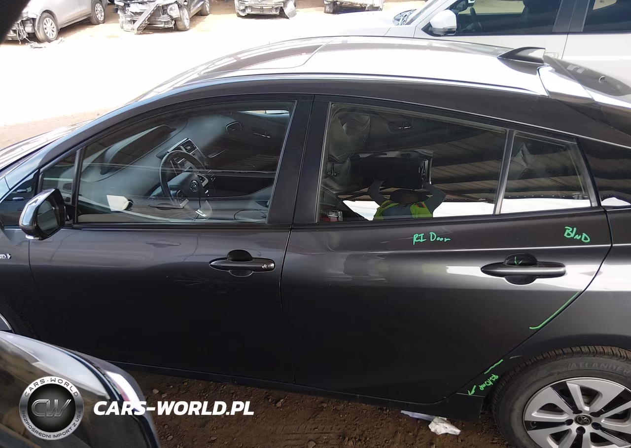 2016 Toyota Prius Four VIN:JTDKARFU8G3025032 - 15