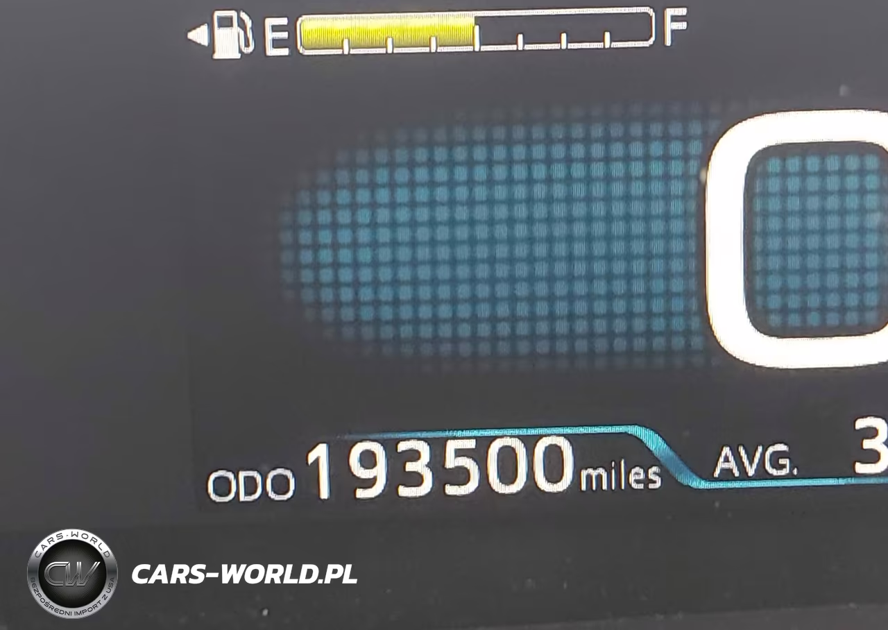 2016 Toyota Prius Four VIN:JTDKARFU8G3025032 - 16