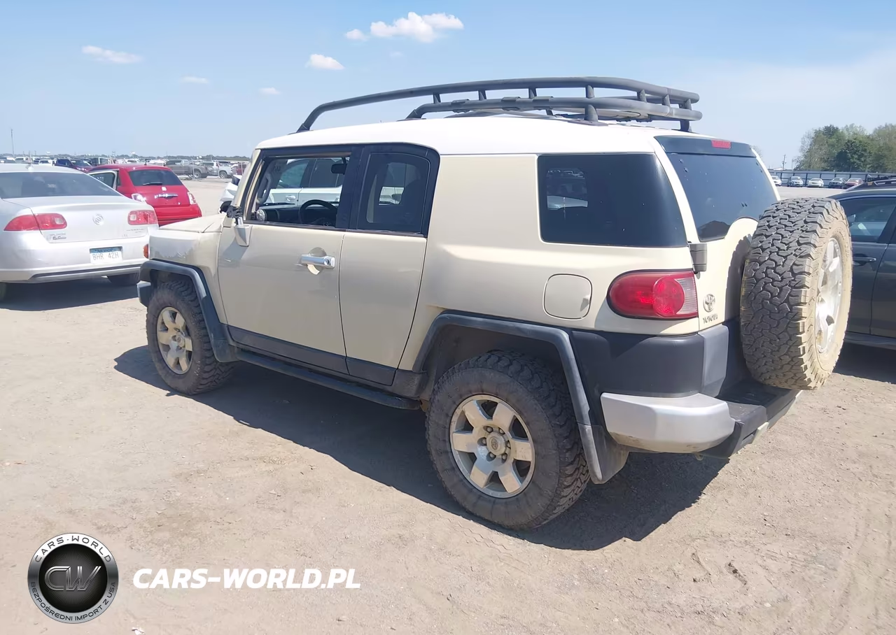 2008 Toyota Fj Cruiser VIN:JTEBU11F18K055428 - 3