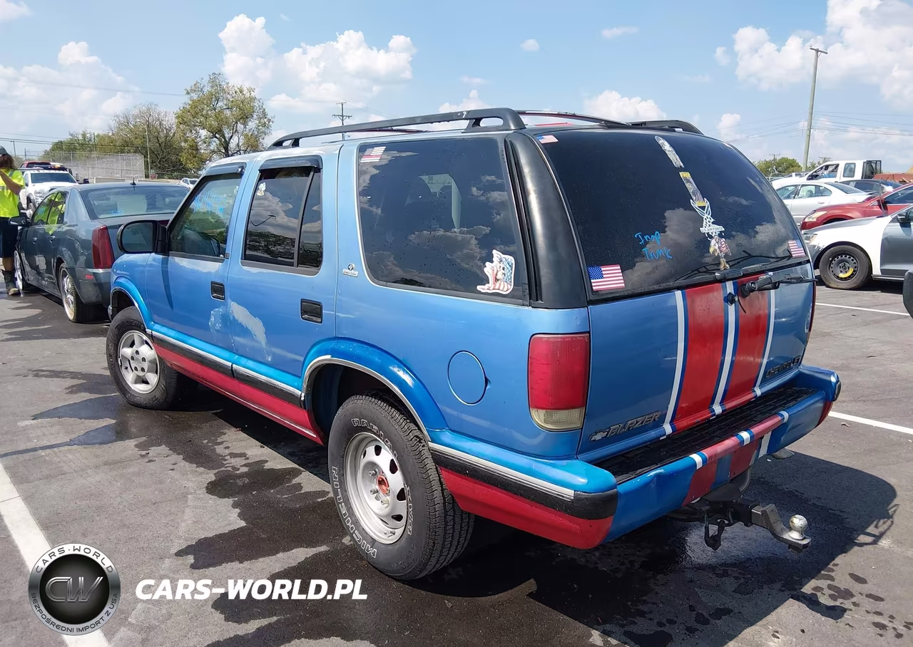 1996 Chevrolet Blazer VIN:1GNDT13W8T2229444 - 3