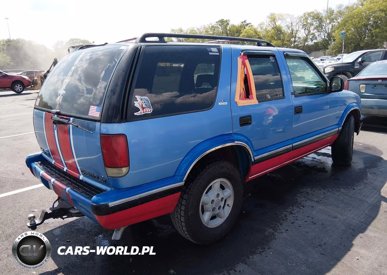 1996 Chevrolet Blazer VIN:1GNDT13W8T2229444 - 4