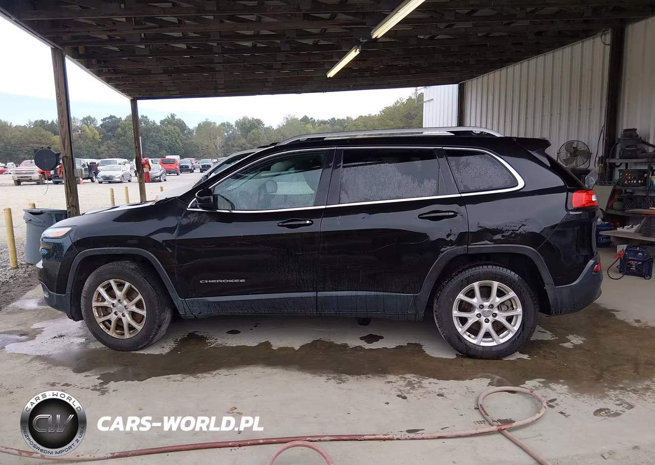 2015 Jeep Cherokee Latitude VIN:1C4PJMCB5FW619411 - 13