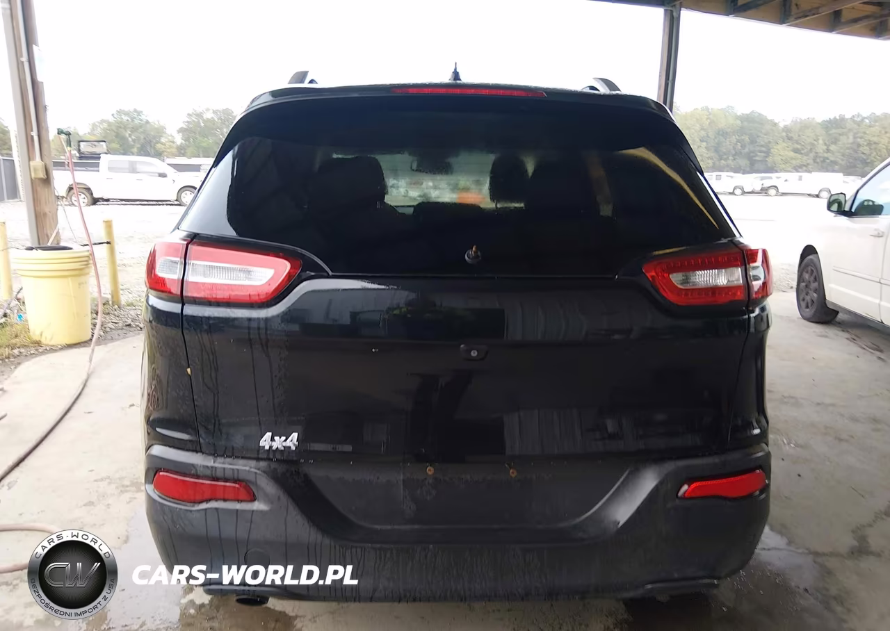 2015 Jeep Cherokee Latitude VIN:1C4PJMCB5FW619411 - 15