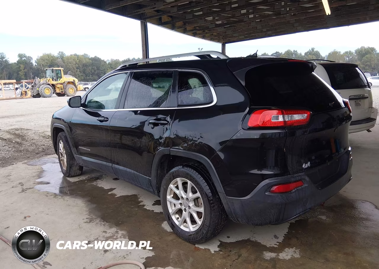 2015 Jeep Cherokee Latitude VIN:1C4PJMCB5FW619411 - 3