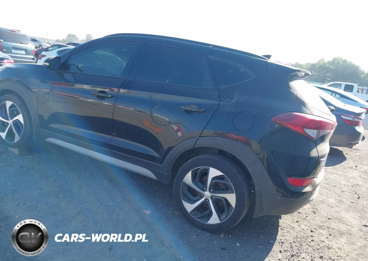 2018 Hyundai Tucson Value VIN:KM8J33A28JU674755 - 3