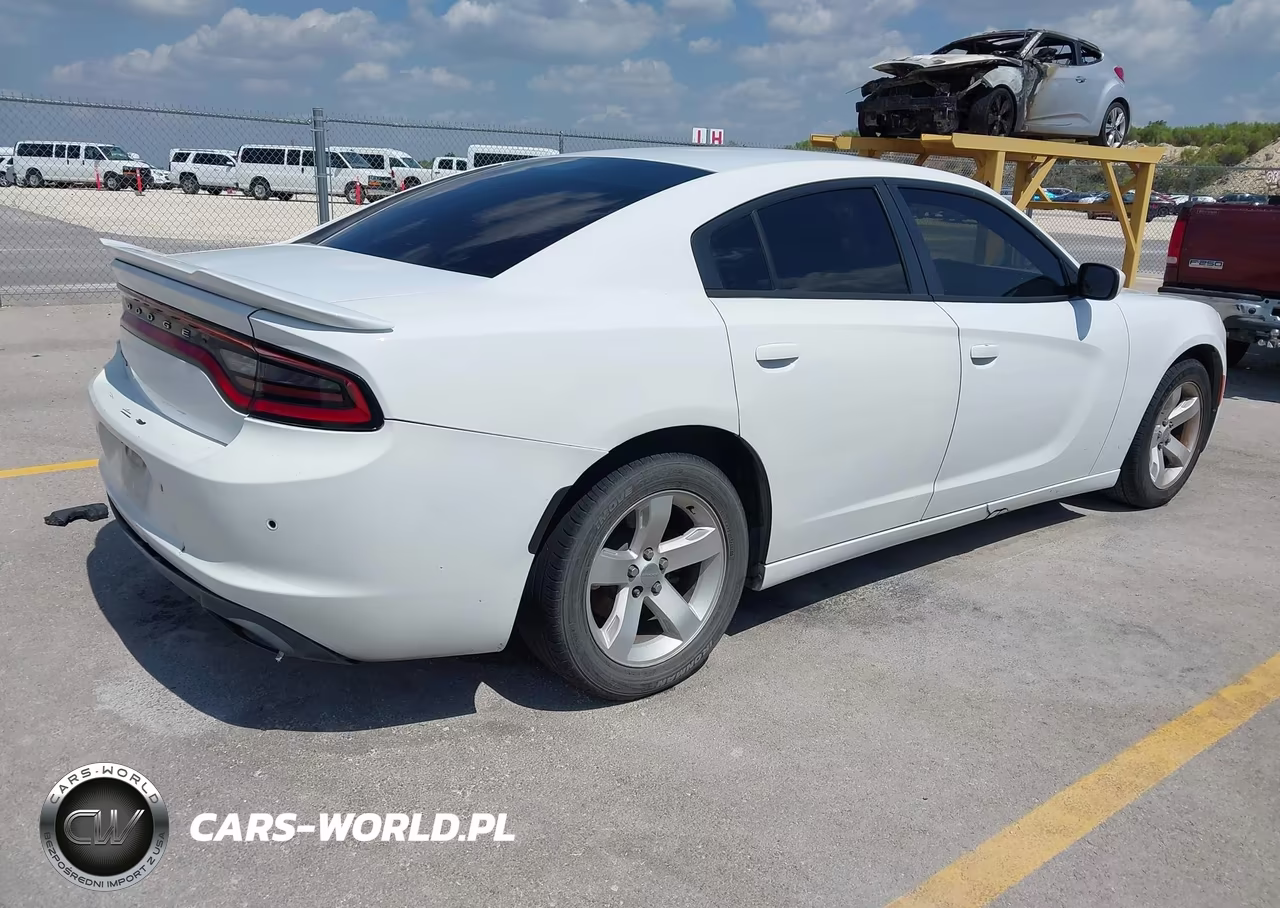 2017 Dodge Charger Se Rwd VIN:2C3CDXBG2HH654708 - 4