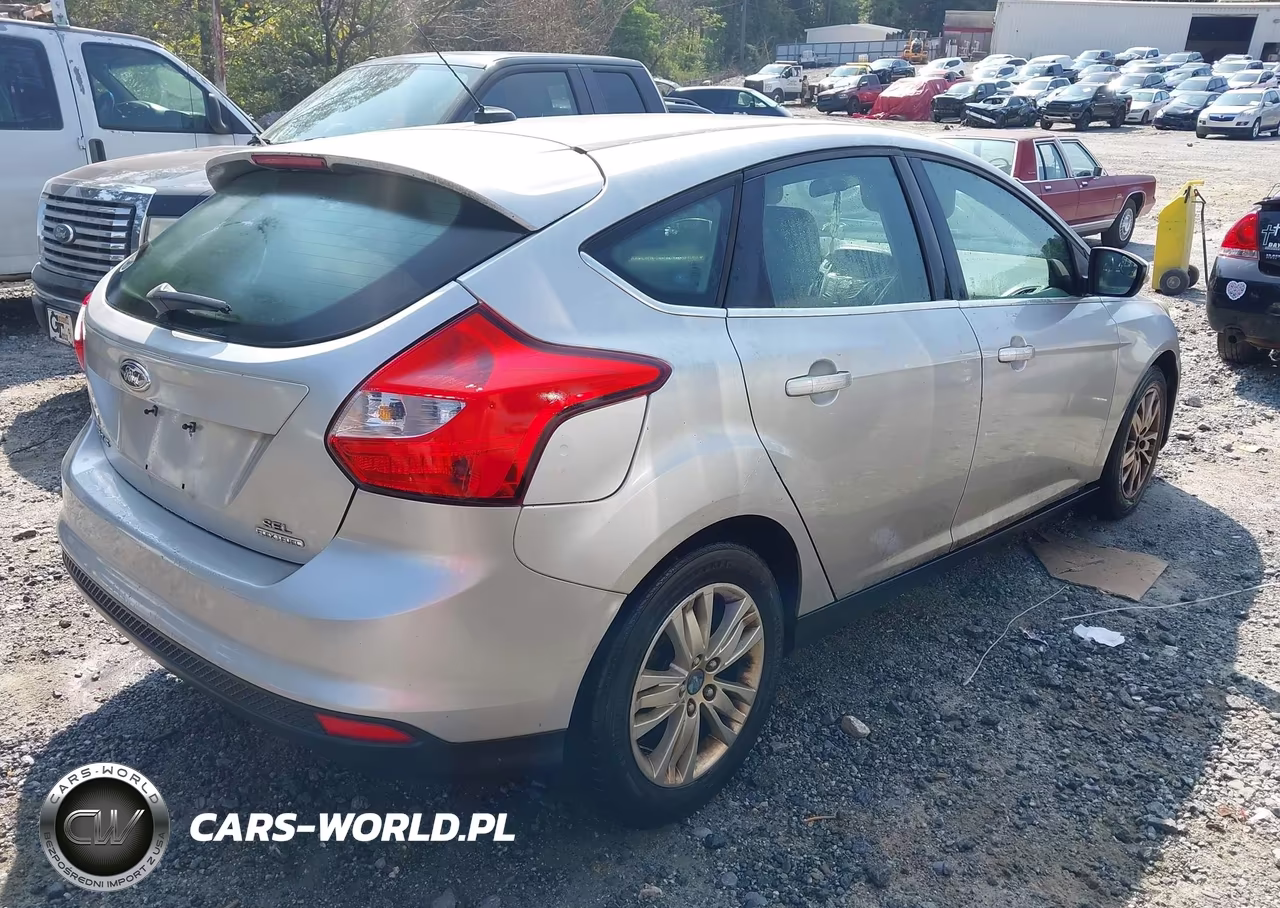 2012 Ford Focus Sel VIN:1FAHP3M26CL470375 - 4