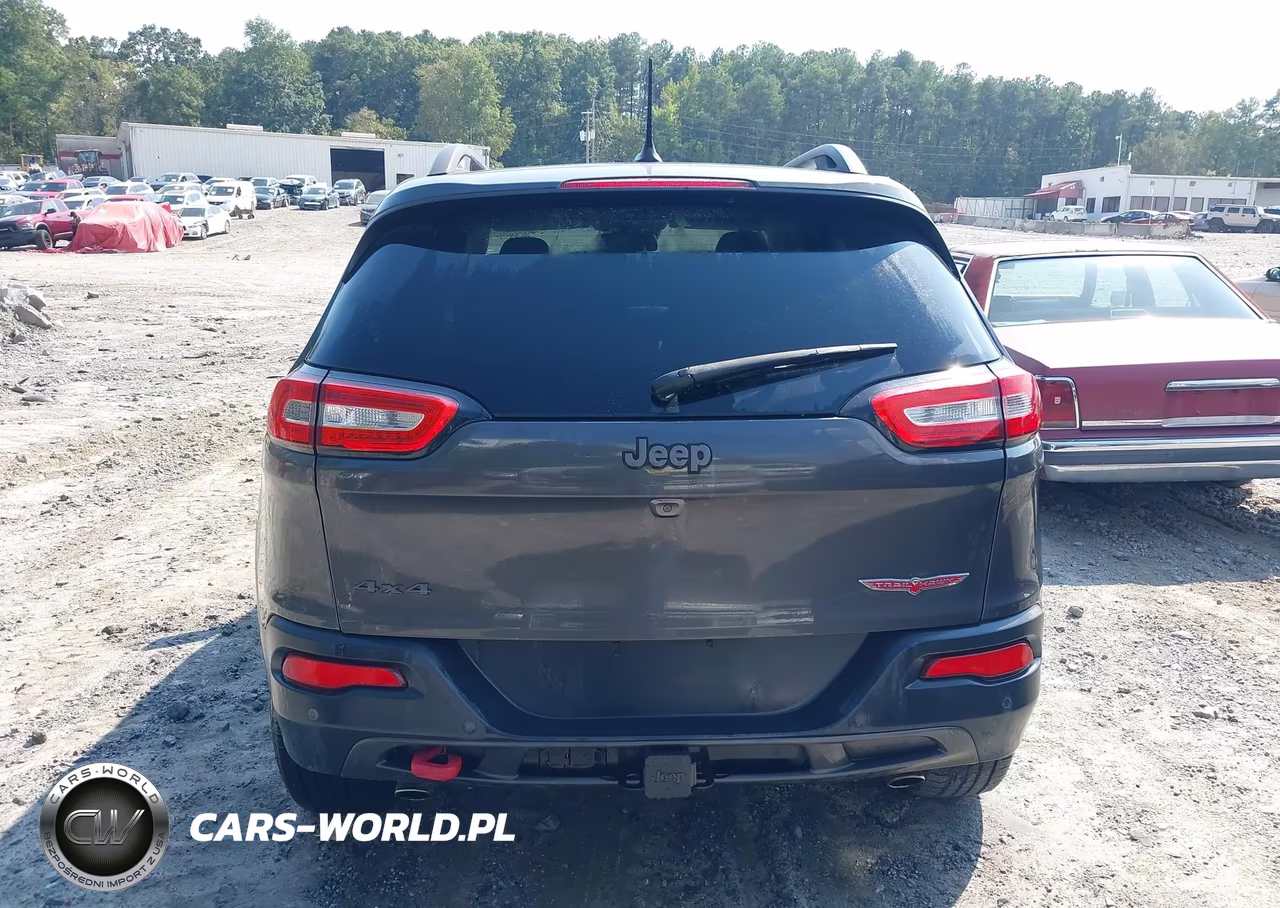 2015 Jeep Cherokee Trailhawk VIN:1C4PJMBS5FW751294 - 16
