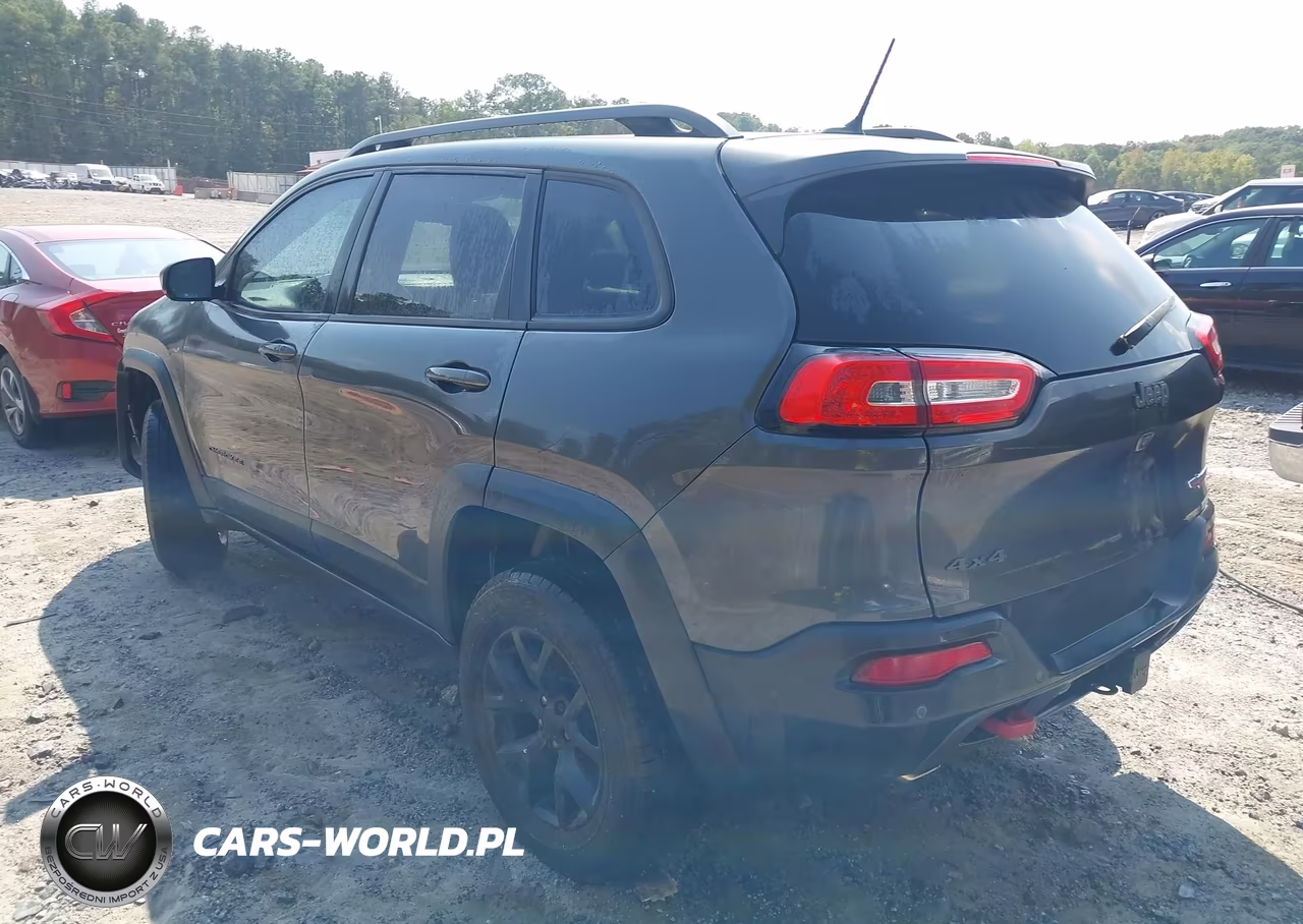 2015 Jeep Cherokee Trailhawk VIN:1C4PJMBS5FW751294 - 3