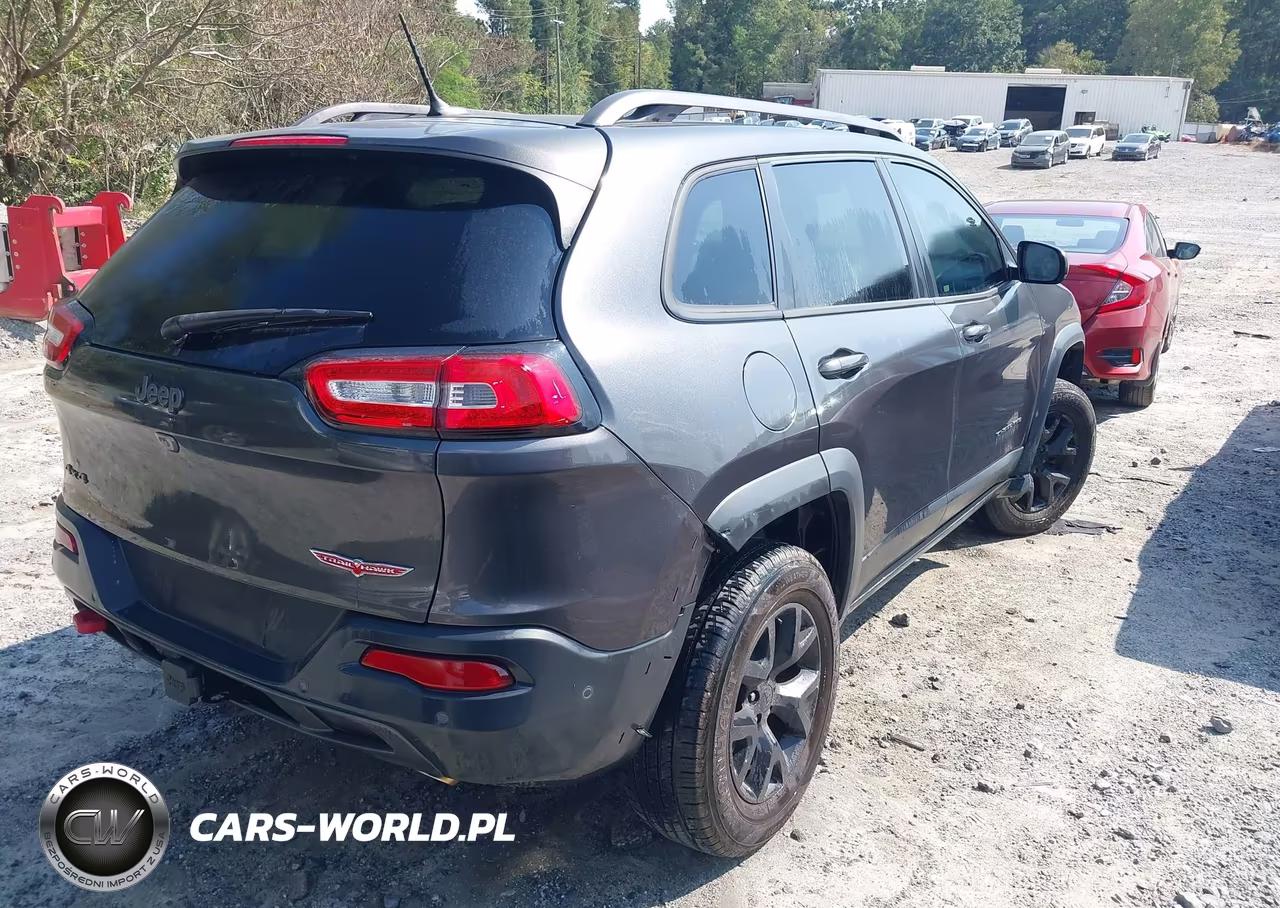 2015 Jeep Cherokee Trailhawk VIN:1C4PJMBS5FW751294 - 4