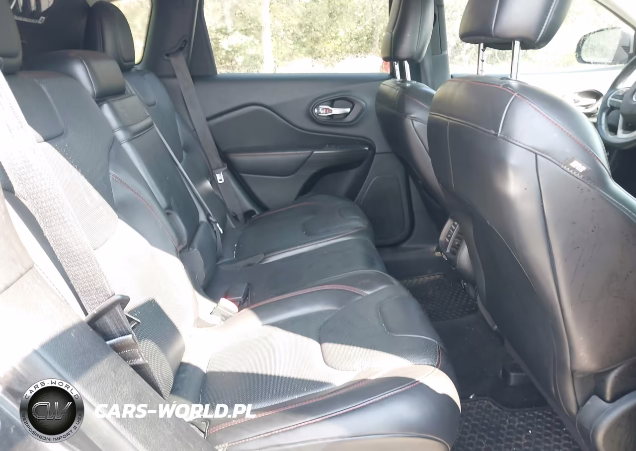 2015 Jeep Cherokee Trailhawk VIN:1C4PJMBS5FW751294 - 8