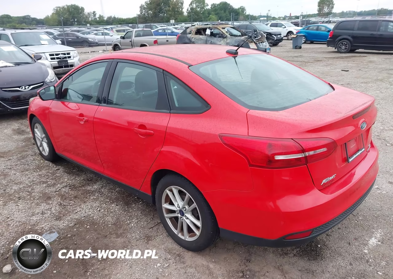 2015 Ford Focus Se VIN:1FADP3F24FL209617 - 3