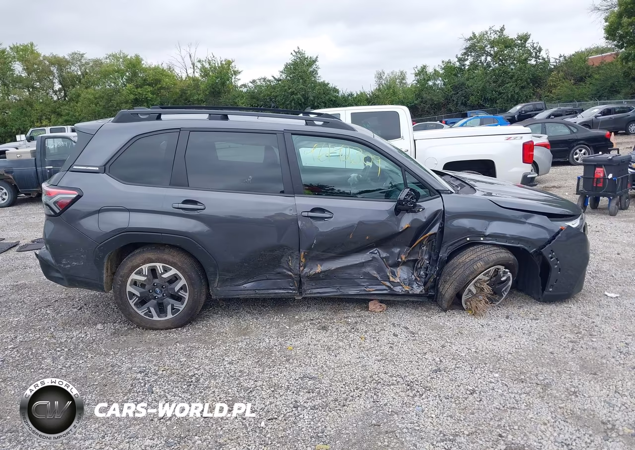 2026 Subaru Forester Premium VIN:4S4SLDD64T3042272 - 14