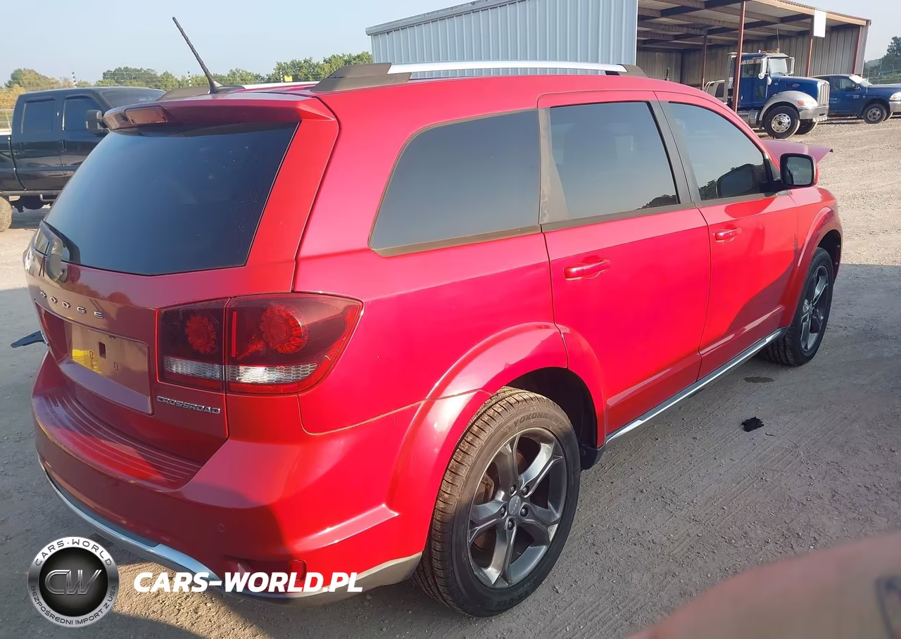 2017 Dodge Journey Crossroad Plus VIN:3C4PDCGG4HT519784 - 4