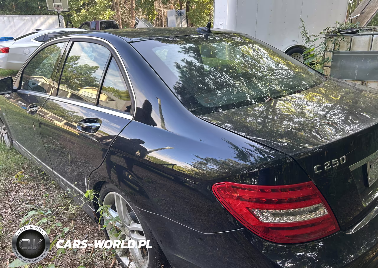 2013 Mercedes-Benz C 250 Sport VIN:WDDGF4HB7DR273292 - 3