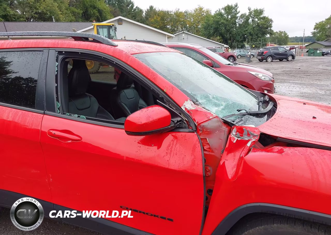 2018 Jeep Cherokee Limited 4X4 VIN:1C4PJMDB3JD608894 - 18