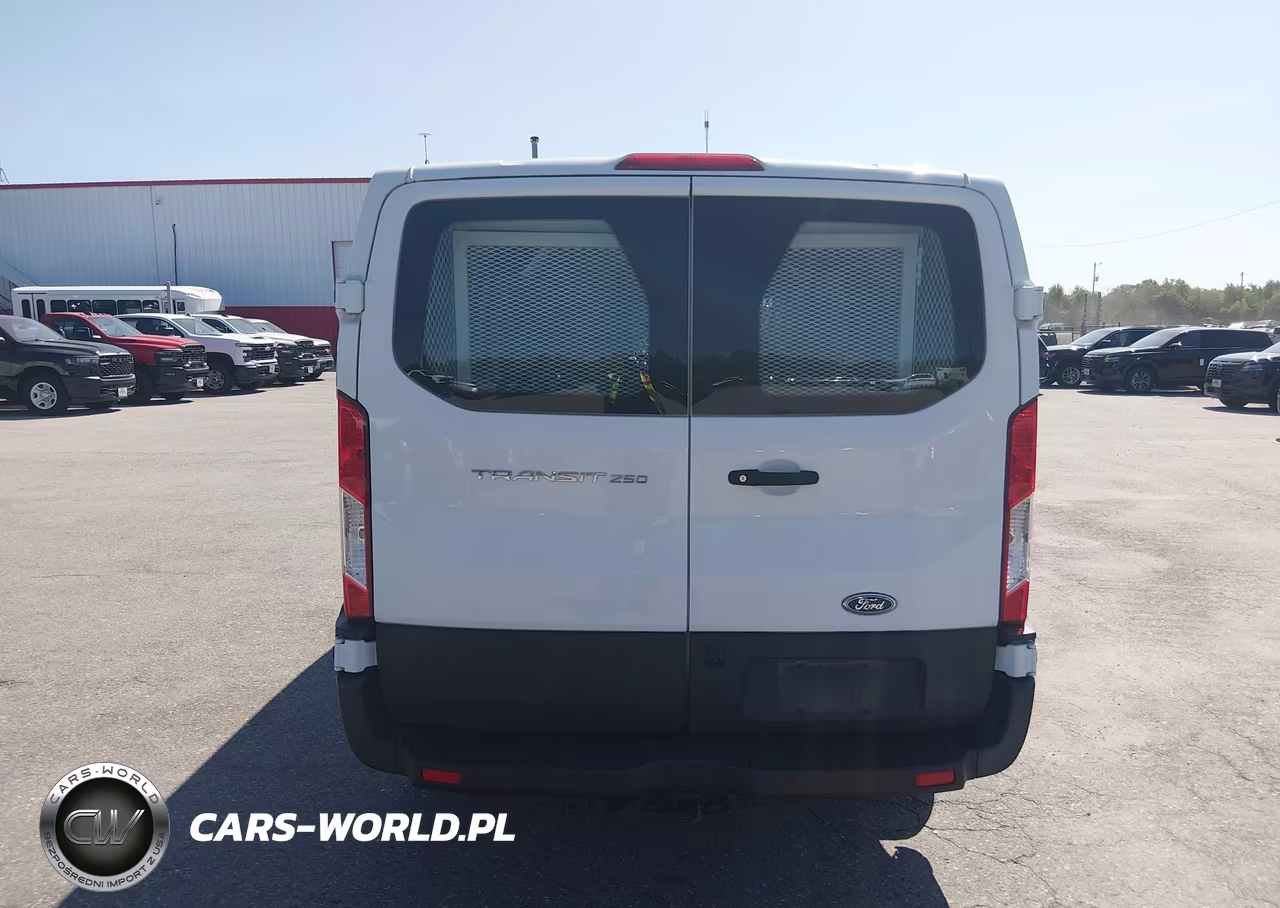 2019 Ford Transit-250 VIN:1FTYR1ZM2KKB72719 - 17