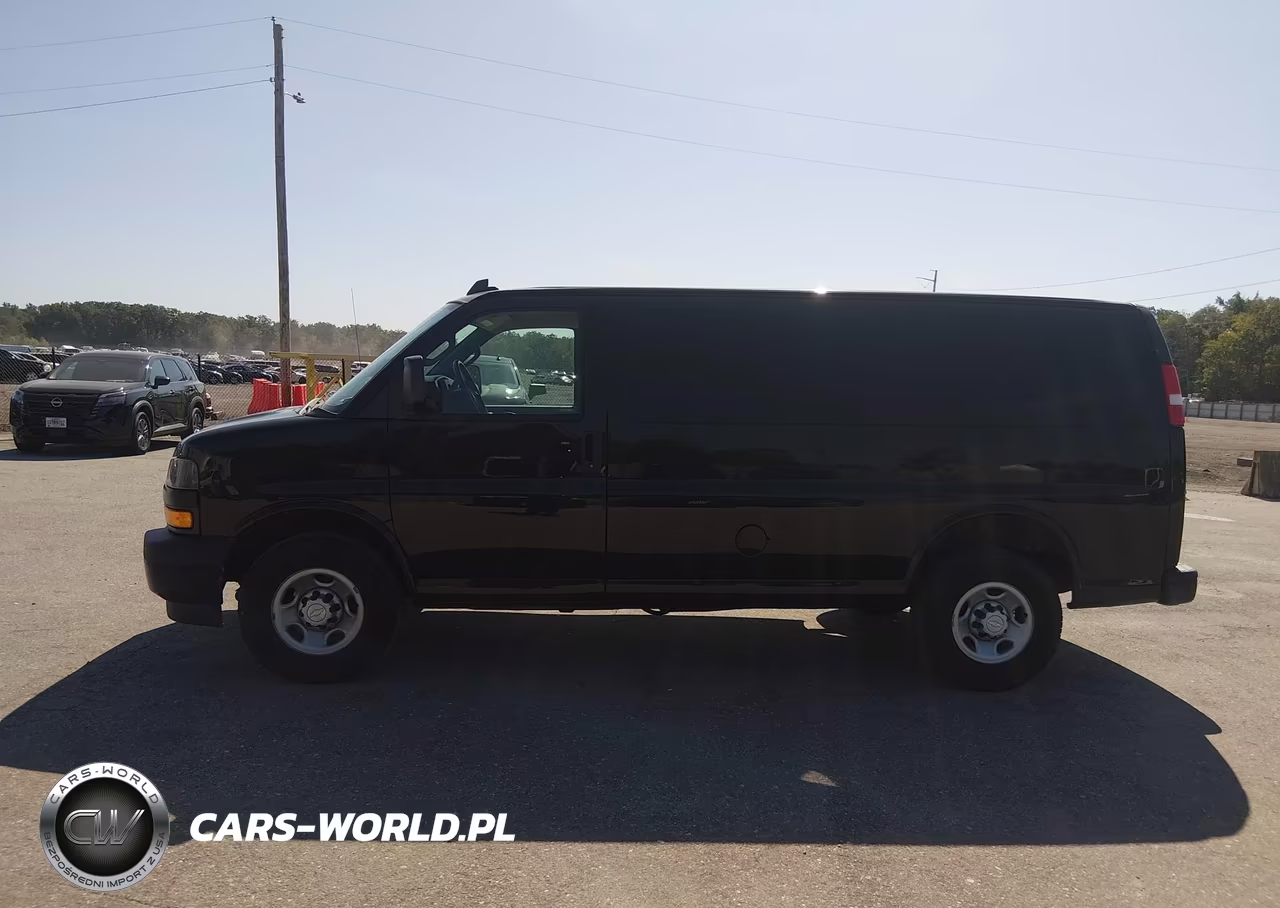 2018 Chevrolet Express 2500 Work Van VIN:1GCWGAFG9J1313883 - 16