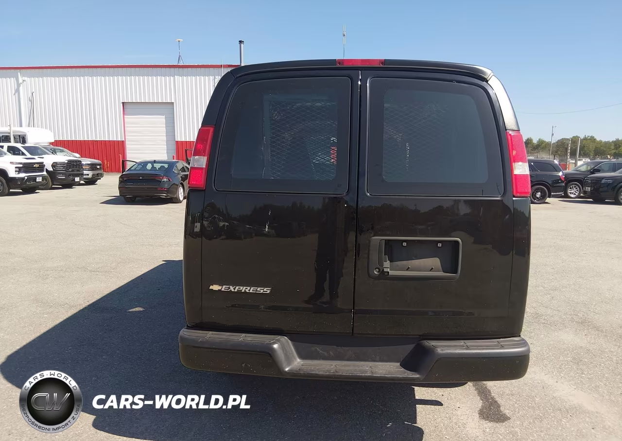 2018 Chevrolet Express 2500 Work Van VIN:1GCWGAFG9J1313883 - 18