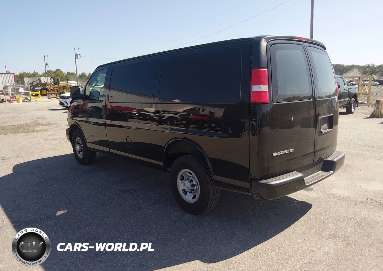 2018 Chevrolet Express 2500 Work Van VIN:1GCWGAFG9J1313883 - 3