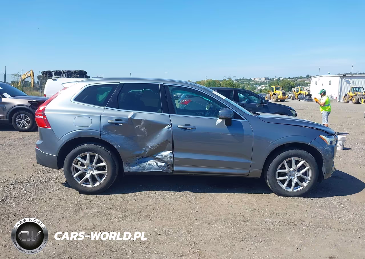 2018 Volvo Xc60 T5 Momentum VIN:YV4102RK8J1075543 - 12