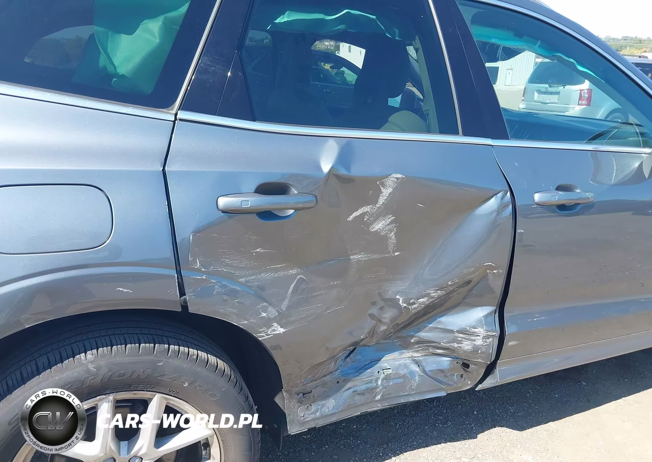 2018 Volvo Xc60 T5 Momentum VIN:YV4102RK8J1075543 - 6