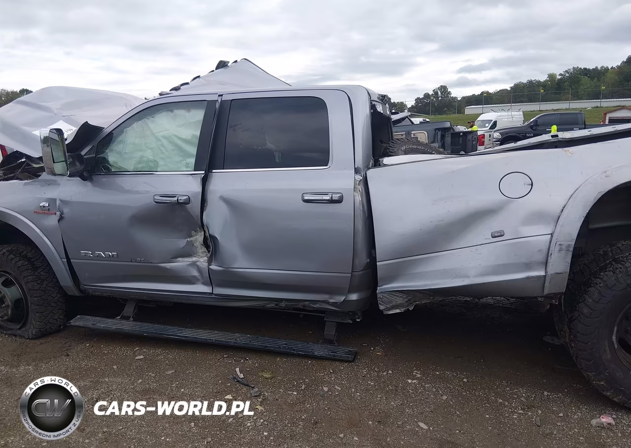 2022 Ram 3500 Laramie 4X4 8' Box VIN:3C63RRJL9NG136766 - 14