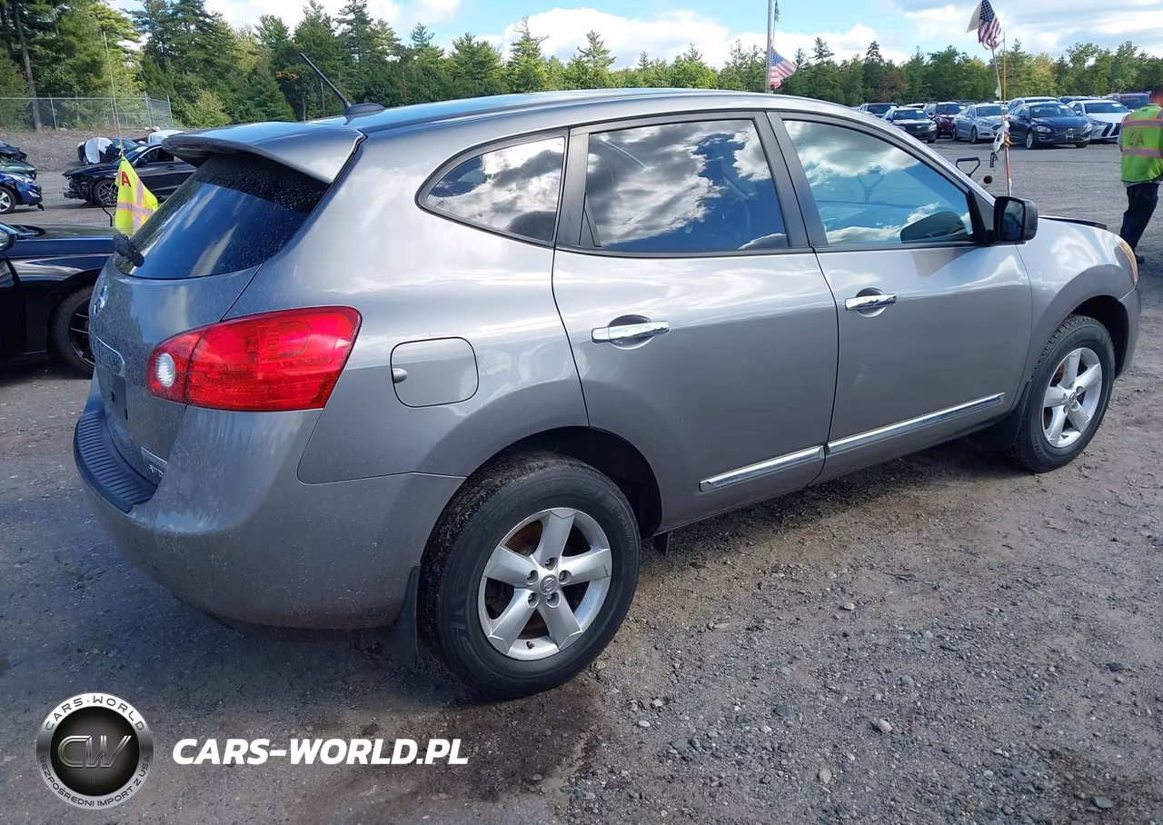 2012 Nissan Rogue S VIN:JN8AS5MV3CW714373 - 4