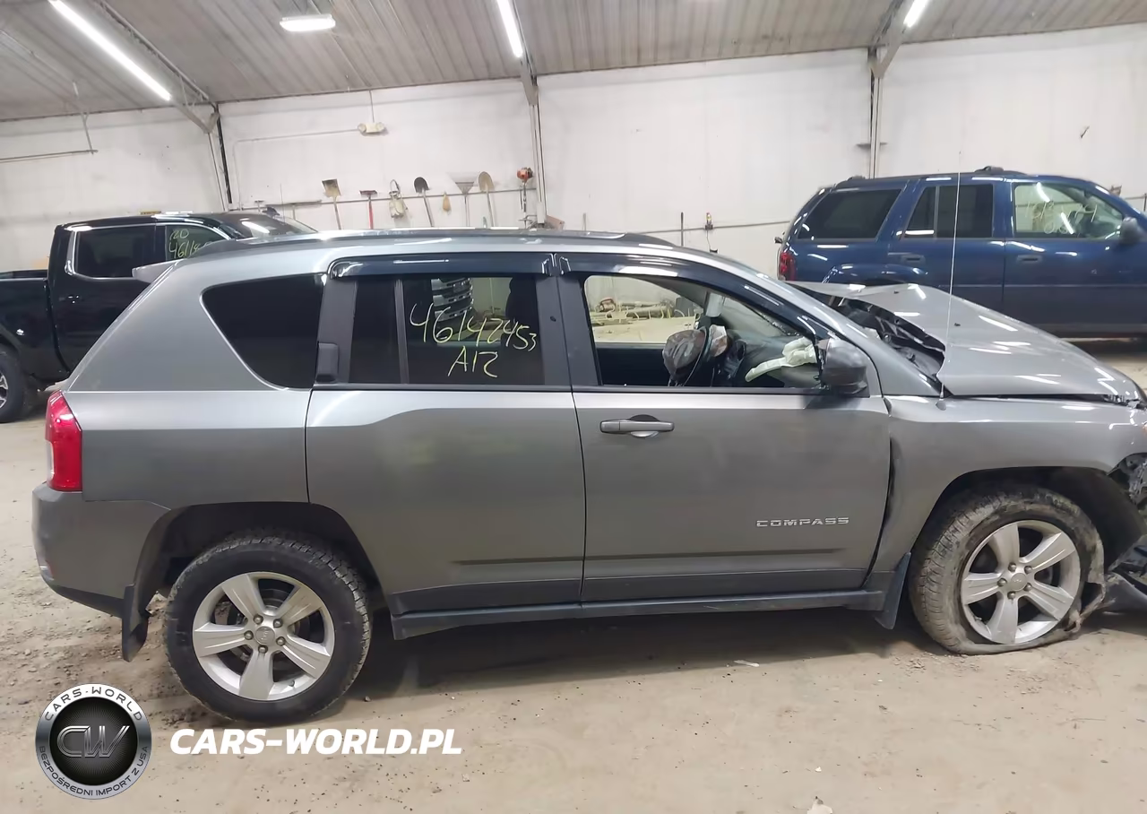 2012 Jeep Compass Latitude VIN:1C4NJDEB6CD599231 - 13