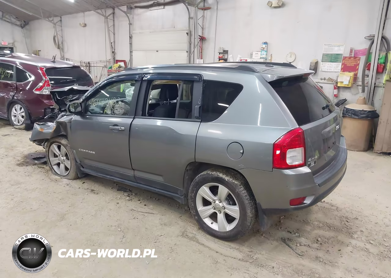 2012 Jeep Compass Latitude VIN:1C4NJDEB6CD599231 - 3