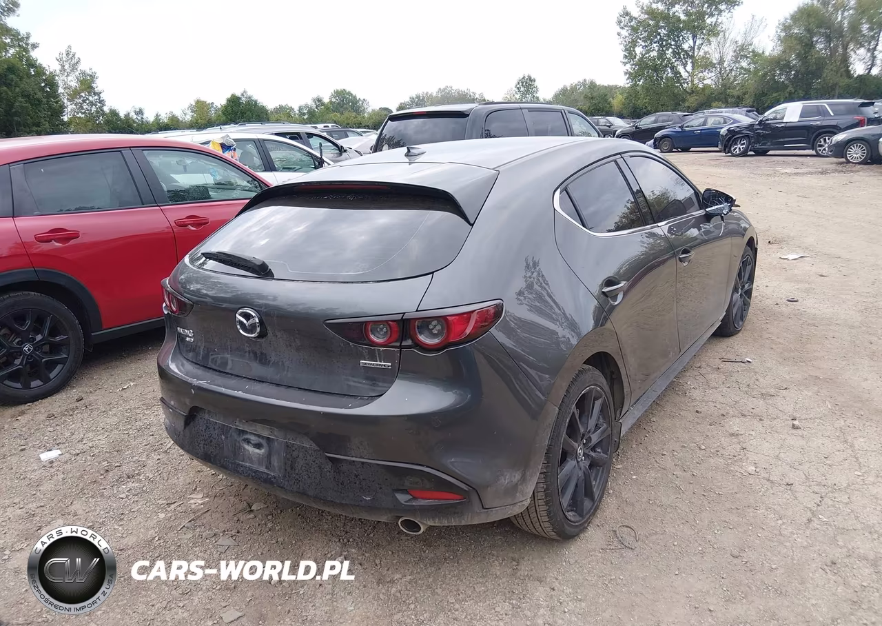 2020 Mazda Mazda3 Premium Package VIN:JM1BPBNM0L1172815 - 4