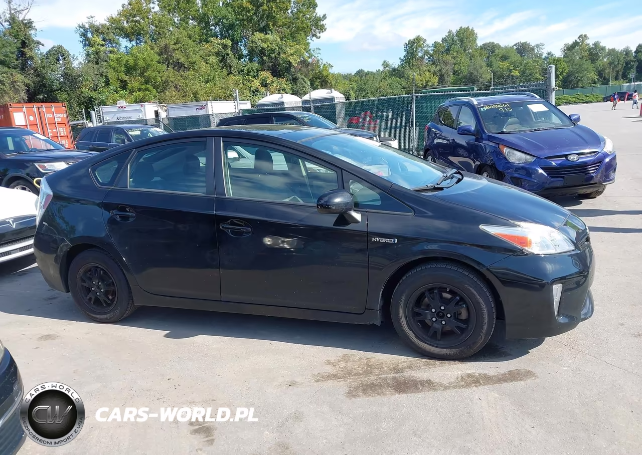 2014 Toyota Prius Three VIN:JTDKN3DU5E0380792 - 13