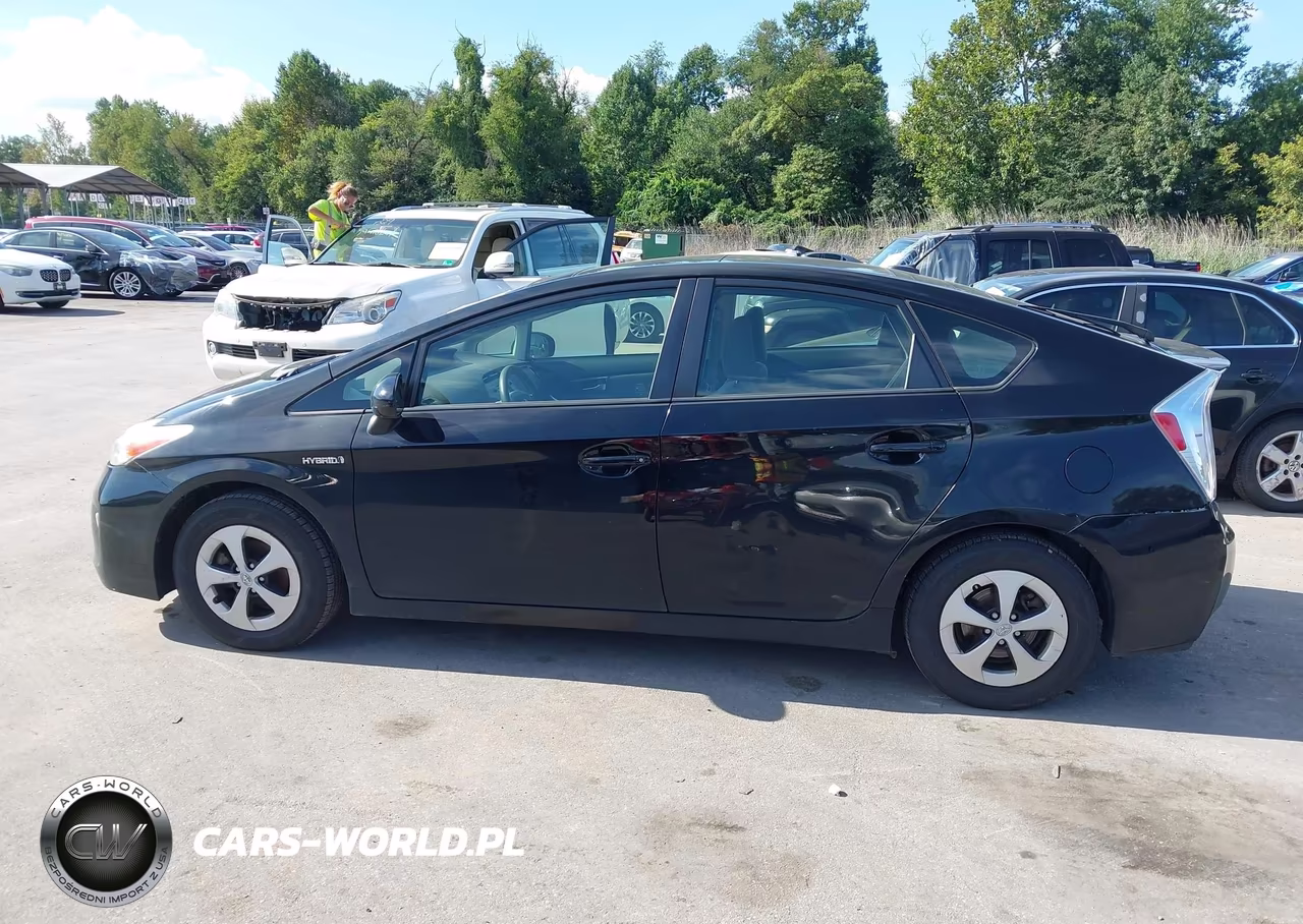 2014 Toyota Prius Three VIN:JTDKN3DU5E0380792 - 14
