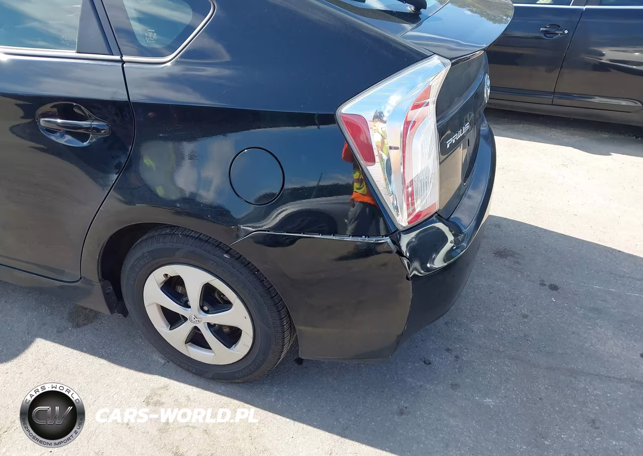 2014 Toyota Prius Three VIN:JTDKN3DU5E0380792 - 6