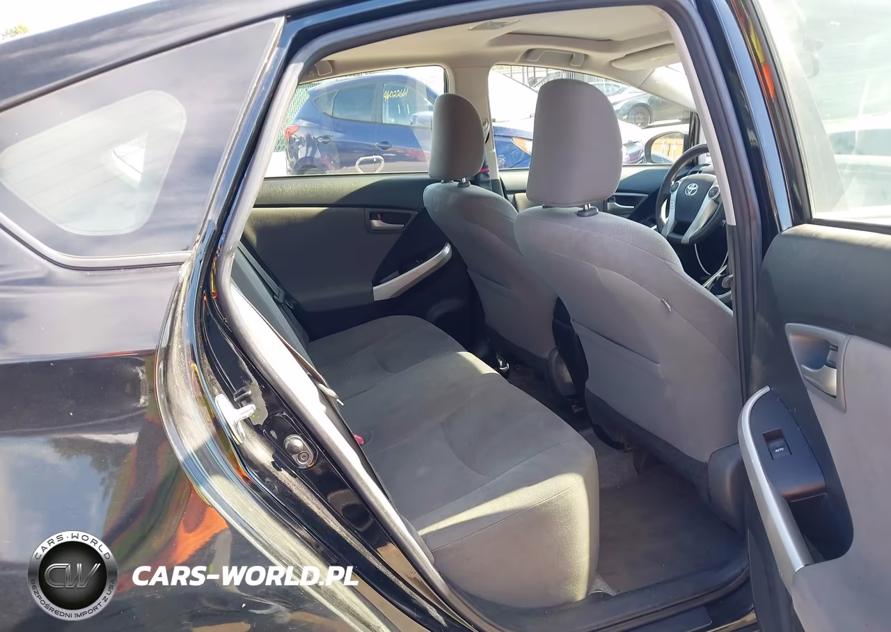 2014 Toyota Prius Three VIN:JTDKN3DU5E0380792 - 8