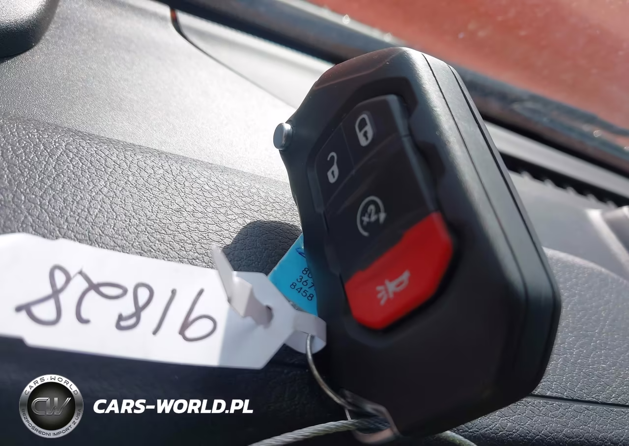 2025 Jeep Gladiator Sport S VIN:1C6PJTAG6SL529941 - 11