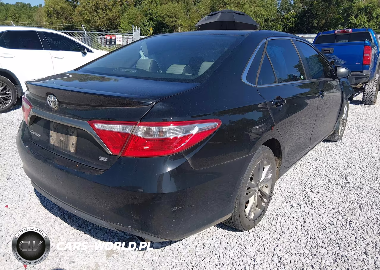 2015 Toyota Camry Se VIN:4T1BF1FK0FU955920 - 4